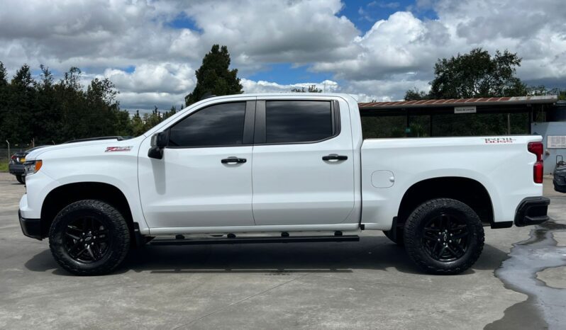 NJP324 SILVERADO Z71 AT 2024 lleno