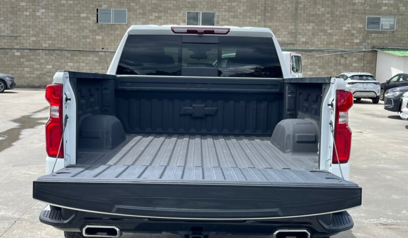 NJP324 SILVERADO Z71 AT 2024 lleno