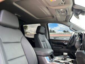 NJP324 SILVERADO Z71 AT 2024