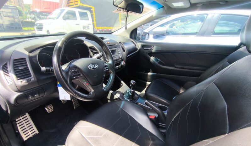 IVV953 KIA CERATO KOUP SX   MODELO: 2015 lleno