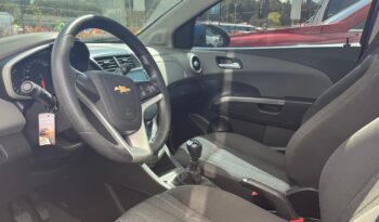 DZT024 SONIC 4P 1.6 MT LT C/A 2018 lleno