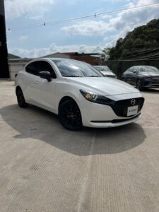 LYY540 MAZDA 2 SEDAN MODELO: 2023