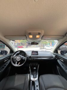 LYY540 MAZDA 2 SEDAN MODELO: 2023