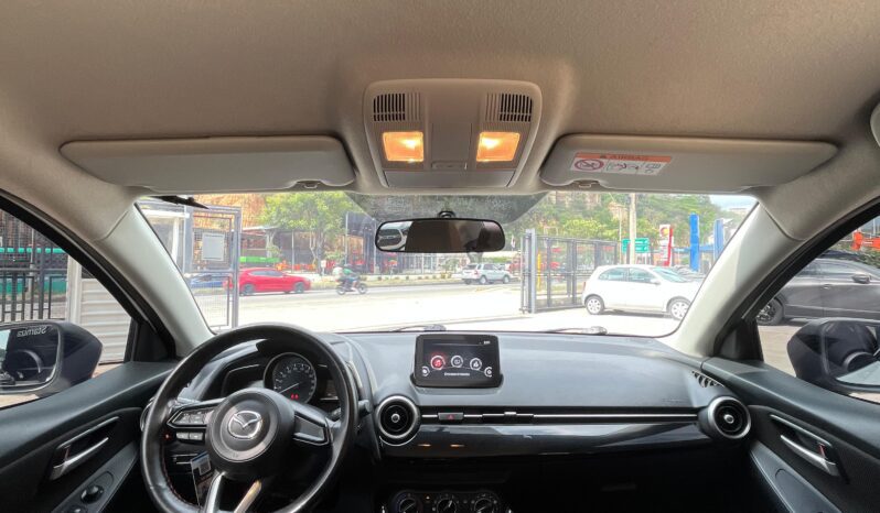 LYY540 MAZDA 2 SEDAN MODELO: 2023 lleno