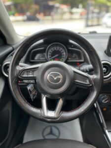 LYY540 MAZDA 2 SEDAN MODELO: 2023