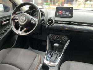 LYY540 MAZDA 2 SEDAN MODELO: 2023