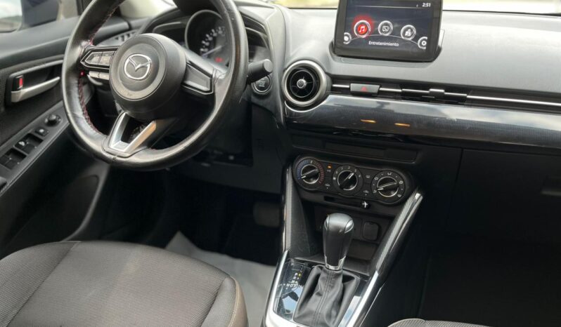 LYY540 MAZDA 2 SEDAN MODELO: 2023 lleno