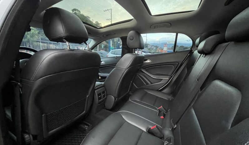 GZO378 GLA 200 2020 lleno