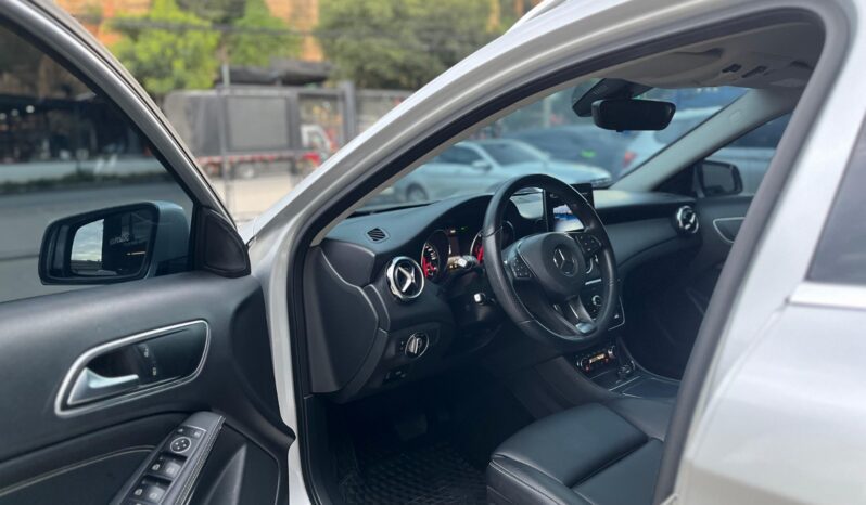 GZO378 GLA 200 2020 lleno