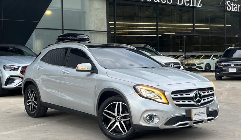 GZO378 GLA 200 2020 lleno