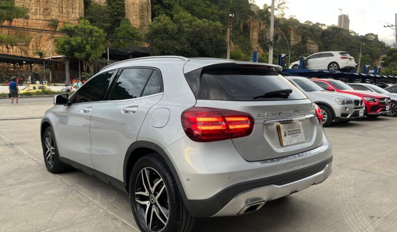 GZO378 GLA 200 2020 lleno