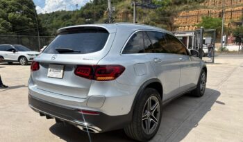 KMW255 GLC 300 E 4MATIC MODELO: 2022 lleno