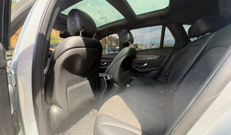 KMW255 GLC 300 E 4MATIC MODELO: 2022 lleno