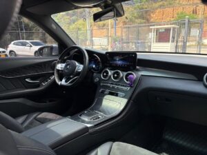 KMW255 GLC 300 E 4MATIC MODELO: 2022