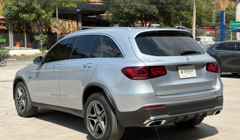 KMW255 GLC 300 E 4MATIC MODELO: 2022 lleno