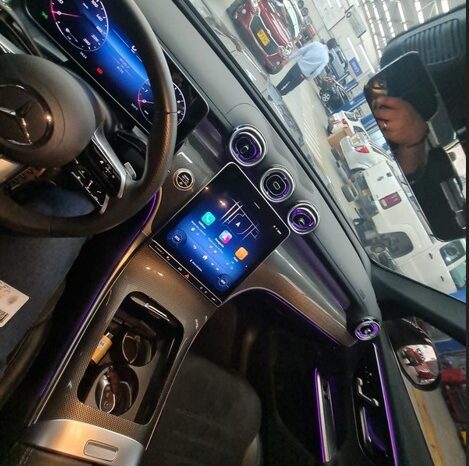 PBU439 GLC 300 4MATIC MODELO: 2025 lleno