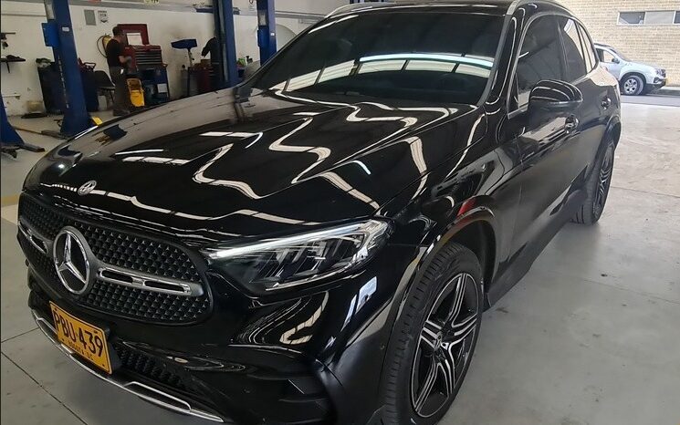 PBU439 GLC 300 4MATIC MODELO: 2025 lleno