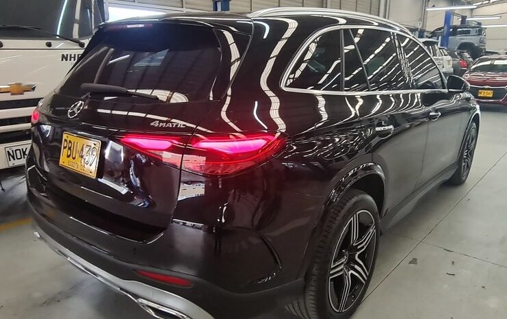 PBU439 GLC 300 4MATIC MODELO: 2025 lleno