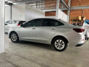 HPW071 CHEVROLET ONIX LTZ TURBO AC 1.0 4P 4X2 AT MODELO: 2022