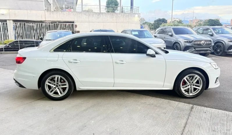 AUDI A4 MODELO: 2023 lleno