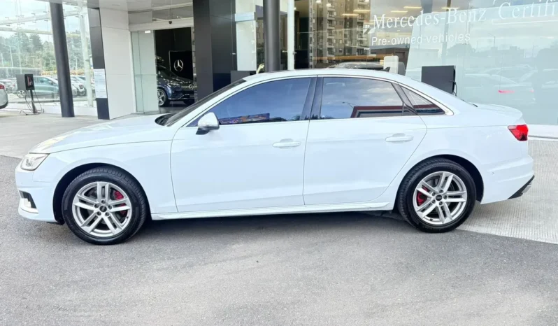 AUDI A4 MODELO: 2023 lleno