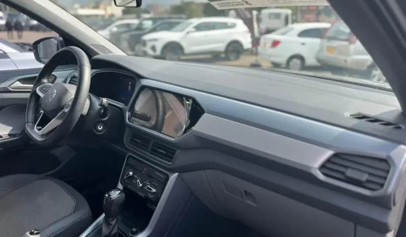 KZY755 VOLKSWAGEN T-CROSS TRENDLINE MODELO: 2022 lleno