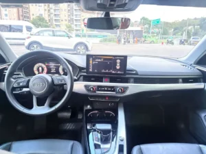 AUDI A4 MODELO: 2023