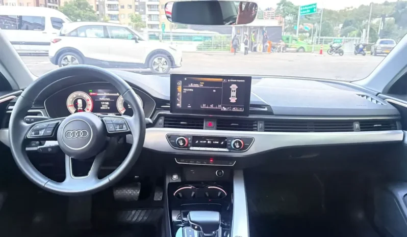 AUDI A4 MODELO: 2023 lleno