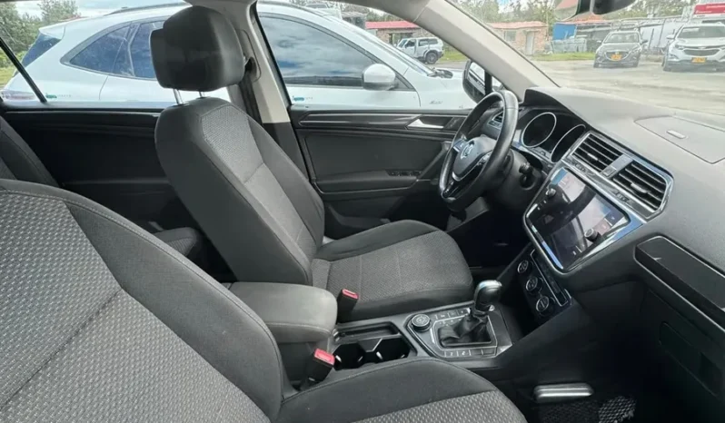 FPQ370 Volkswagen Tiguan Allspace Comfortline 2.0 Tsi 4motion MODELO: 2019 lleno