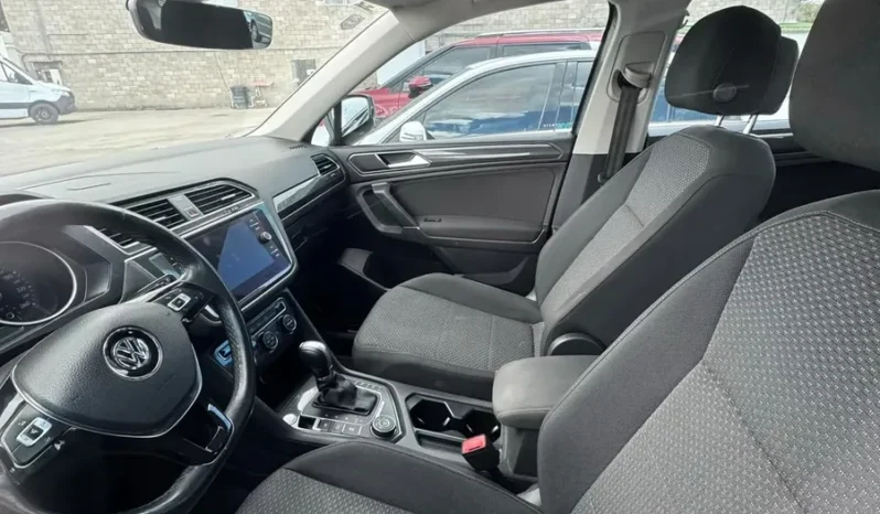FPQ370 Volkswagen Tiguan Allspace Comfortline 2.0 Tsi 4motion MODELO: 2019 lleno