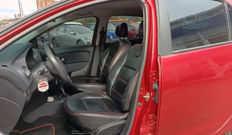 JCP381 Renault Logan 1.6 Expression / Life + MODELO: 2017 lleno
