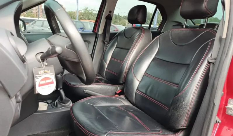 JCP381 Renault Logan 1.6 Expression / Life + MODELO: 2017 lleno