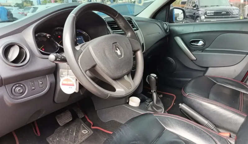 JCP381 Renault Logan 1.6 Expression / Life + MODELO: 2017 lleno