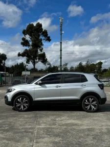 LWZ420 VOLKSWAGEN T-CROSS TRENDLINE MODELO: 2023