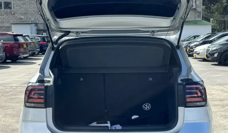 LWZ420 VOLKSWAGEN T-CROSS TRENDLINE MODELO: 2023 lleno