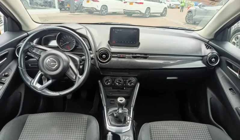 JLX233 Mazda 2 Prime Hatchback Mt lleno