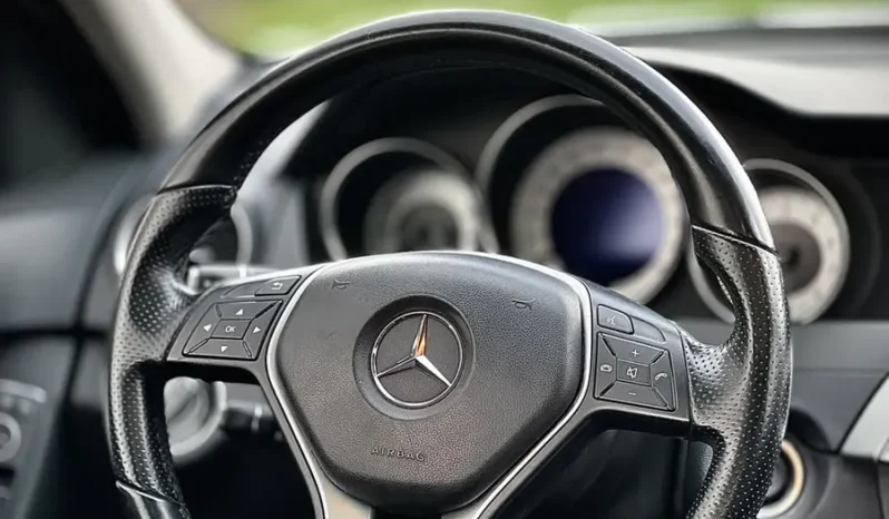 HAX435 Mercedes-Benz Clase C 1.8 Cgi Avantgarde lleno