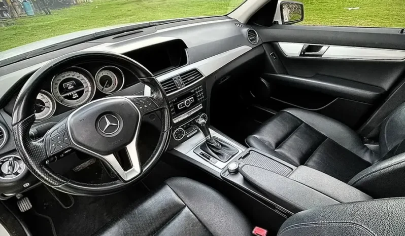 HAX435 Mercedes-Benz Clase C 1.8 Cgi Avantgarde lleno