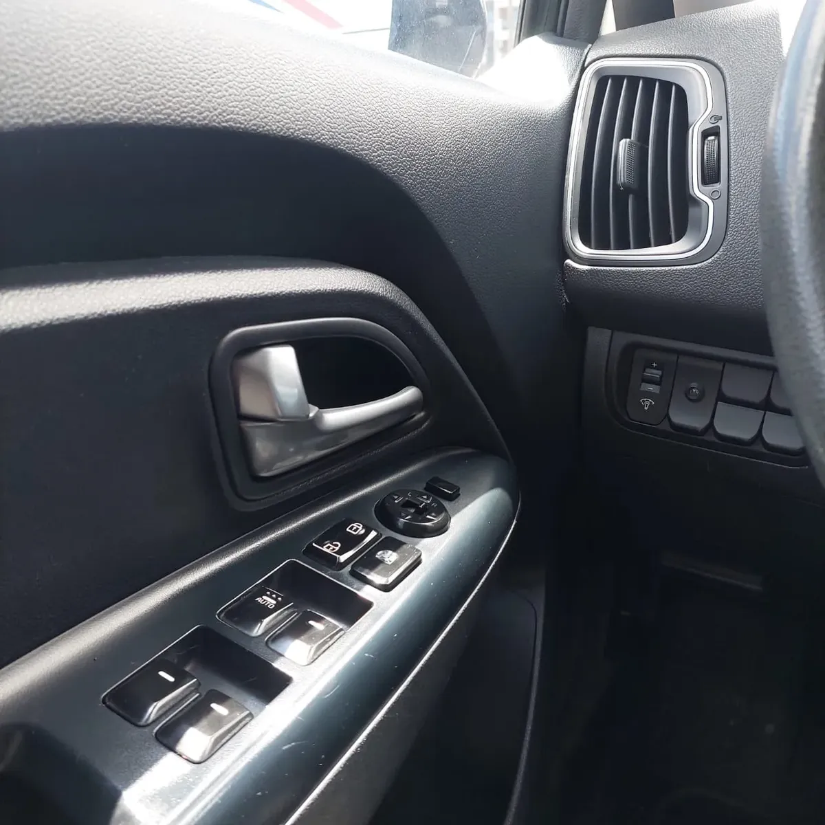 IXW996 KIA RIO SPICE R 1.4 2017