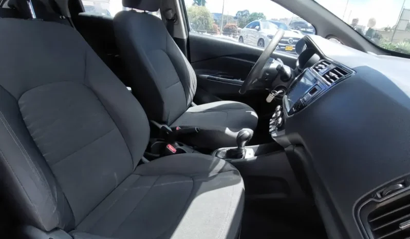 IXW996 Kia Rio Spice R 1.4 2017 lleno