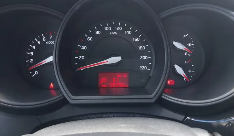 IXW996 Kia Rio Spice R 1.4 2017 lleno