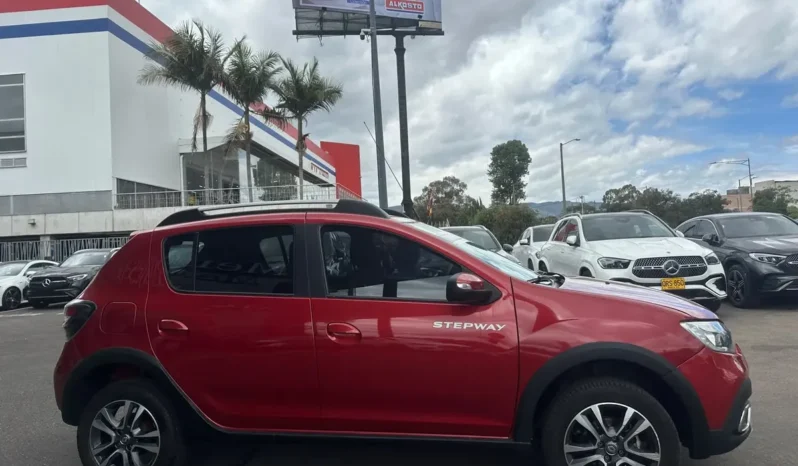 JXY018 Renault Stepway 1.6 Intense Automática 2022 lleno