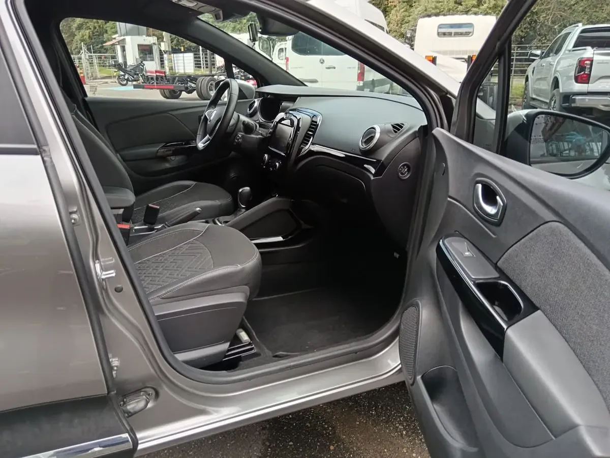 LOP329 RENAULT CAPTUR INTENS 2.0 2024