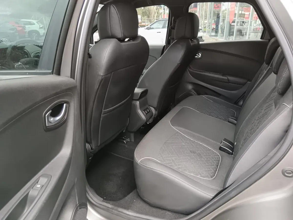 LOP329 RENAULT CAPTUR INTENS 2.0 2024
