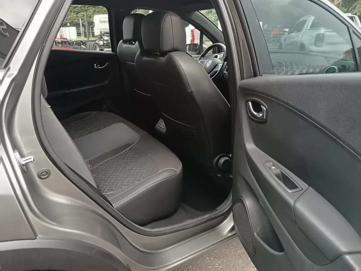 LOP329 RENAULT CAPTUR INTENS 2.0 2024