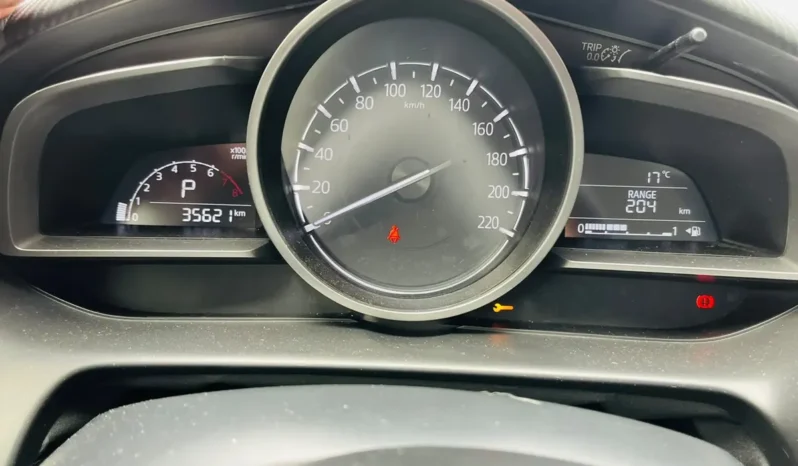 LOP997 Mazda 2 Sedan 1.5 Touring At lleno